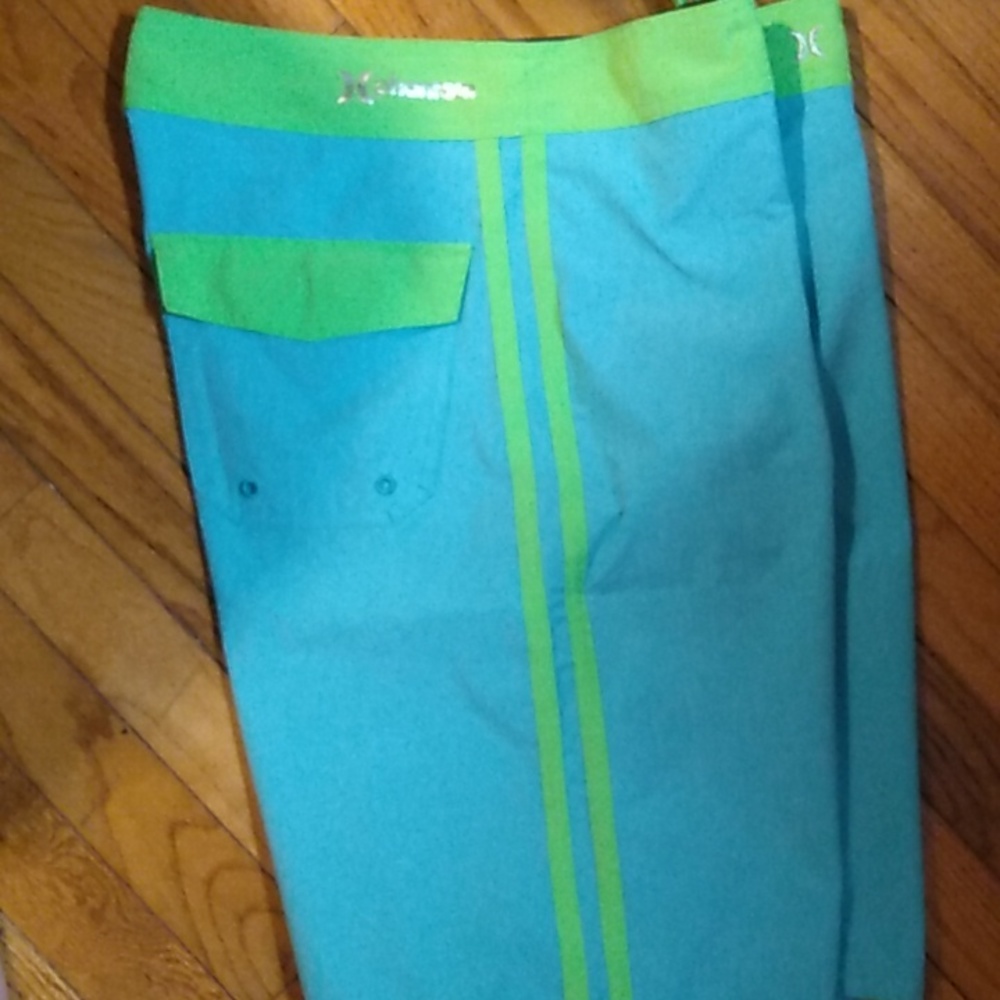 Hurley extra large phantom board shorts